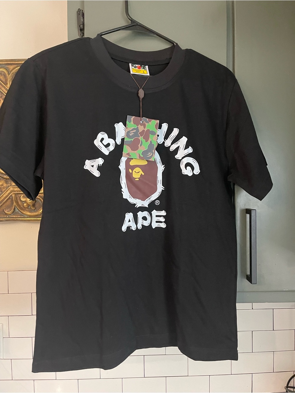 Men’s Graphic Design Tee Size L.